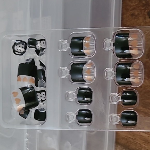 2/$16 Hearts French Manicure Press On Toenails - Picture 14 of 14